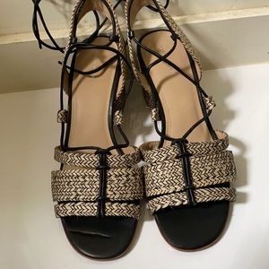 pour la victoire tie up heels